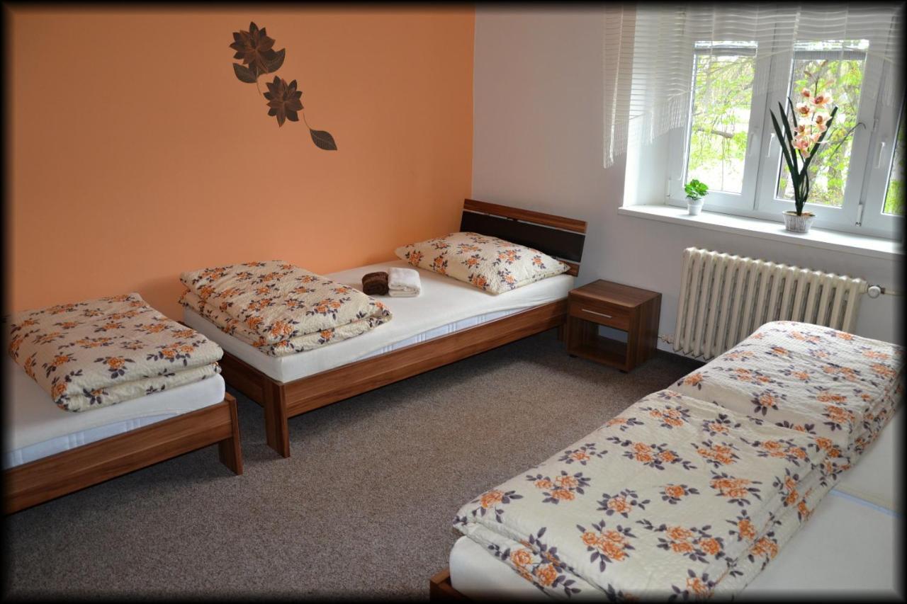 Penzion U Kohoutka Pardubice Room photo